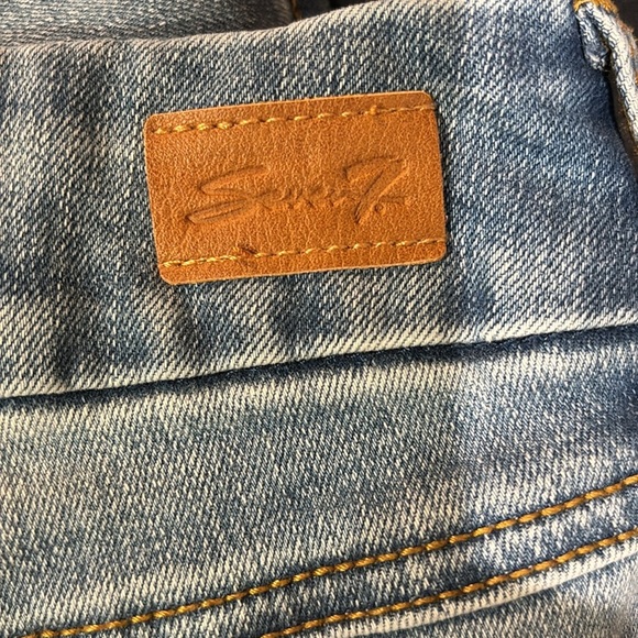 Seven7 Women's Light Blue High Rise Jeans - Picture 5 of 7